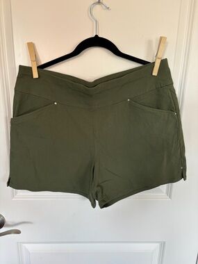 INC International Concepts Olive V-Waist Pull-On Shorts